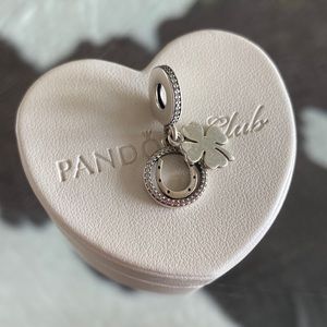 Pandora horseshoe clover dangle charm